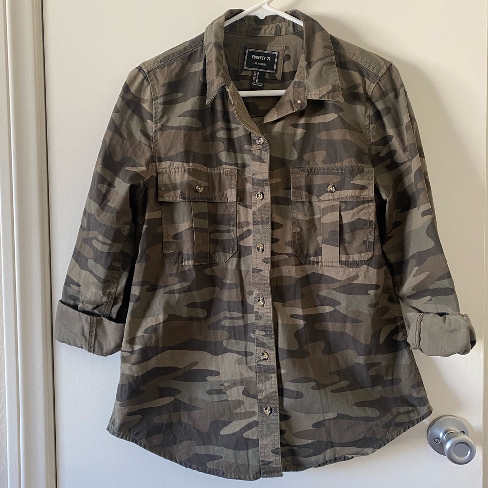 Forever 21 Camo Jacket, M‎